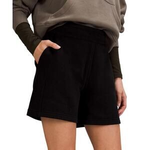 Lululemon Scuba High-Rise Short 5"